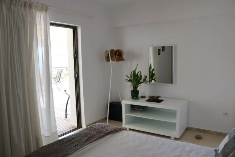 2 Bedrooms Cottage