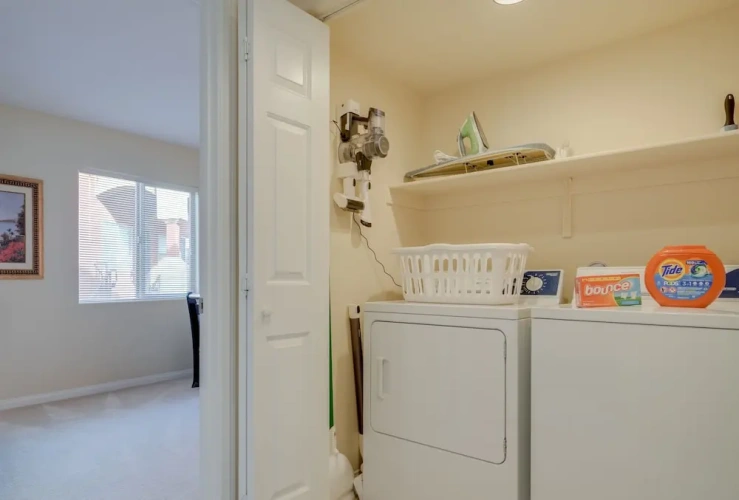 3 Bedrooms Apartment