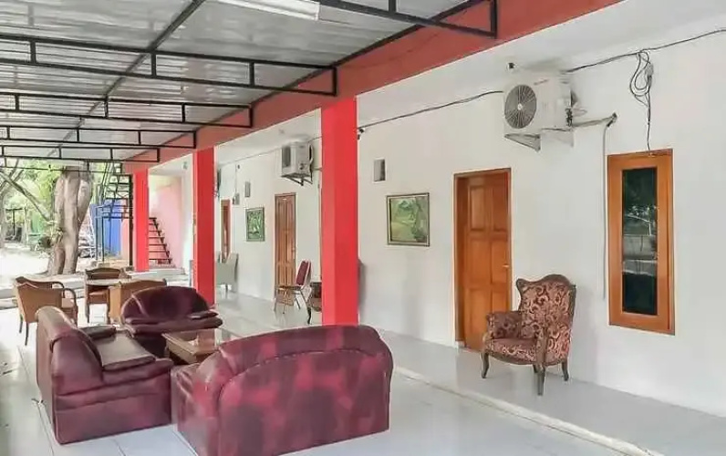Rumah Panggung Guest House Syariah Mitra Reddoorz - Cirebon