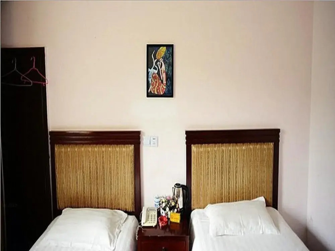 Shanghai Huazhouyuan Hotel