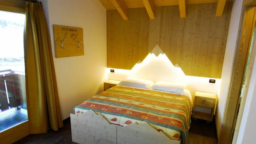 1 Bedroom Deluxe Apartment with mountain view
