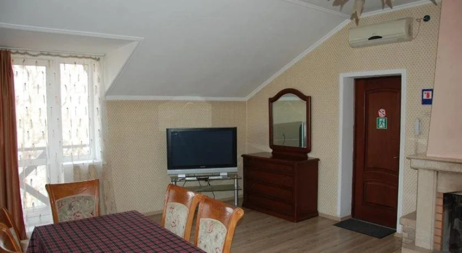 Grebenky Hotel