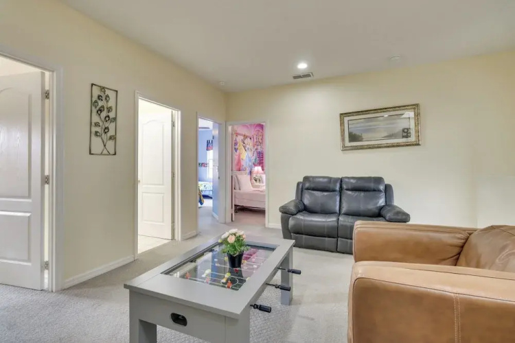 Lanai & Pool: Spacious Villa Near Disney!