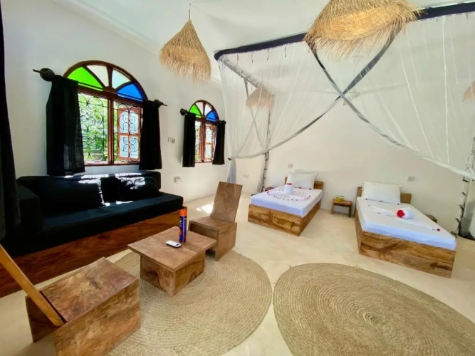 Standard Triple room with pool view