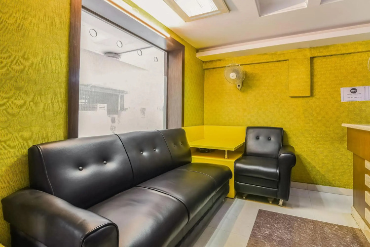 Flagship 74267 Hotel Maruthi Gandhi Park