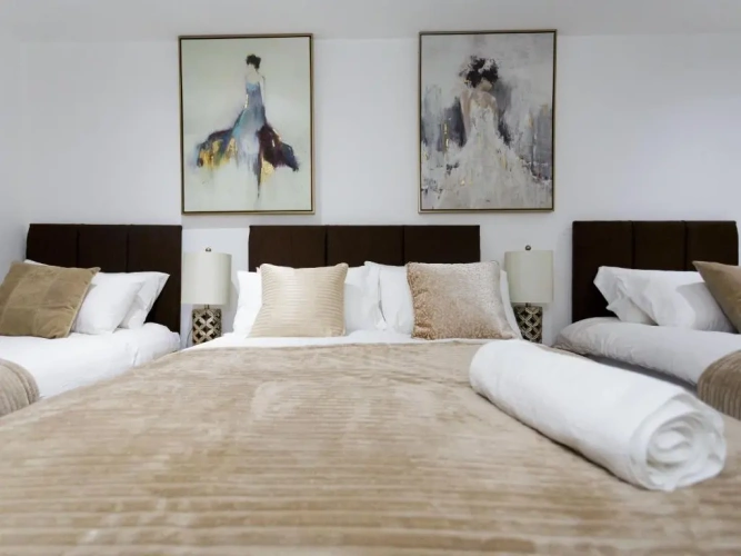 2 Bedrooms Apartment