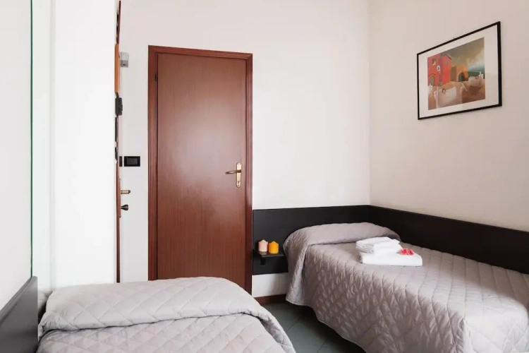 Economy Twin room with balcony