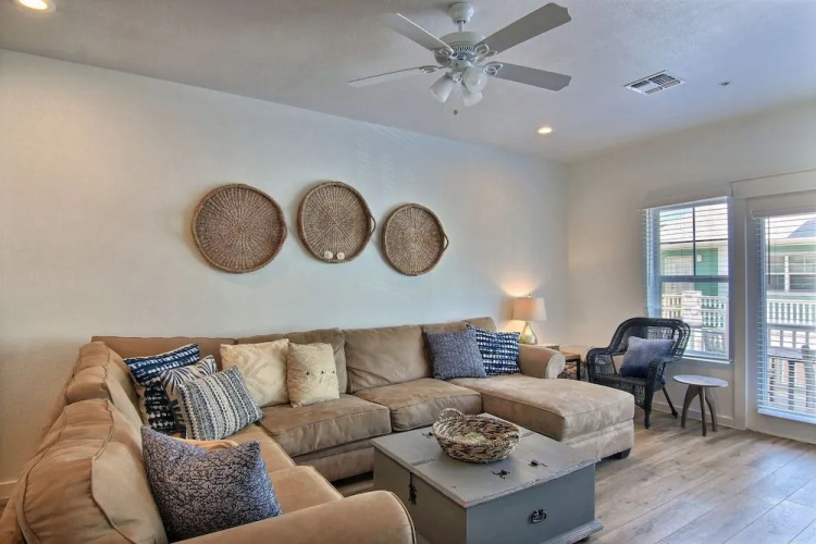 Three Keys Cottage 12 by RedAwning