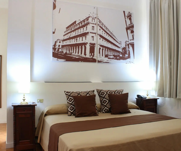 Hotel Plaza