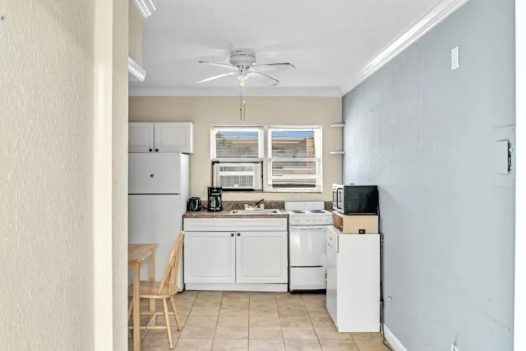 1 Bedroom Apartment