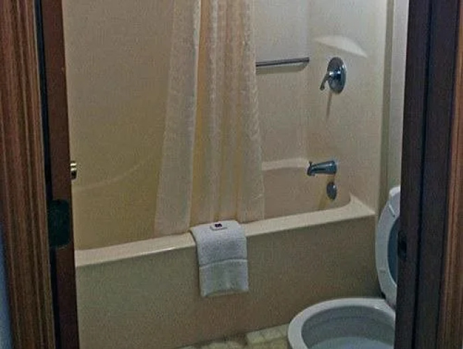 Branson Royal Inn & Suites