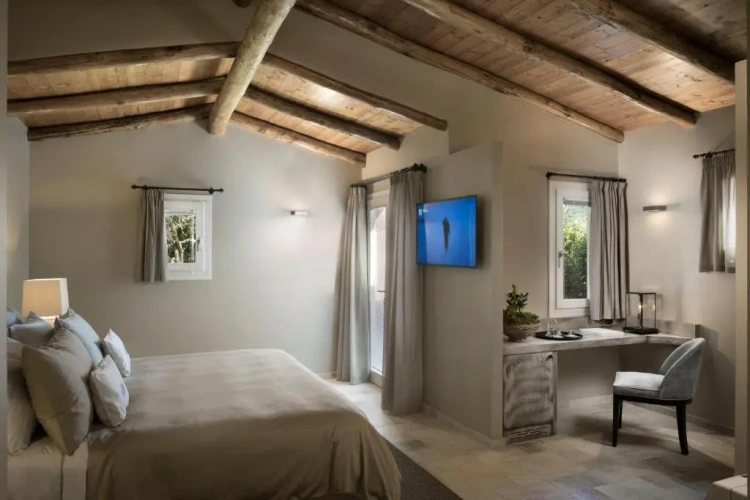 Suite with garden view