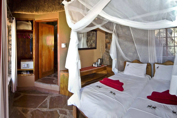 Canyon Lodge