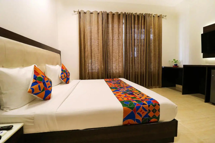Fabhotel Oyster Villa
