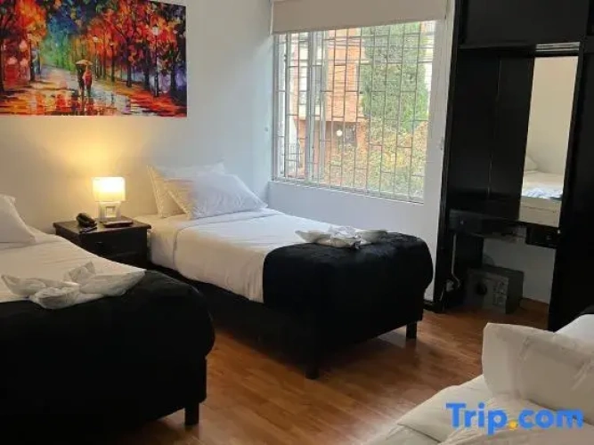 Deluxe Triple Suite