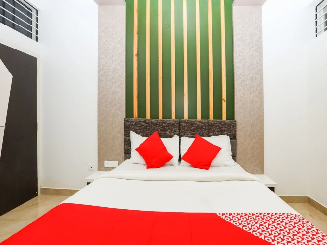 OYO 15843 SJ Residency