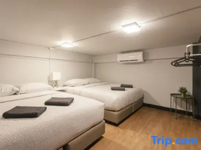 S1 Large Duplex Silom 3 Beds, Full Kitchen WIFI