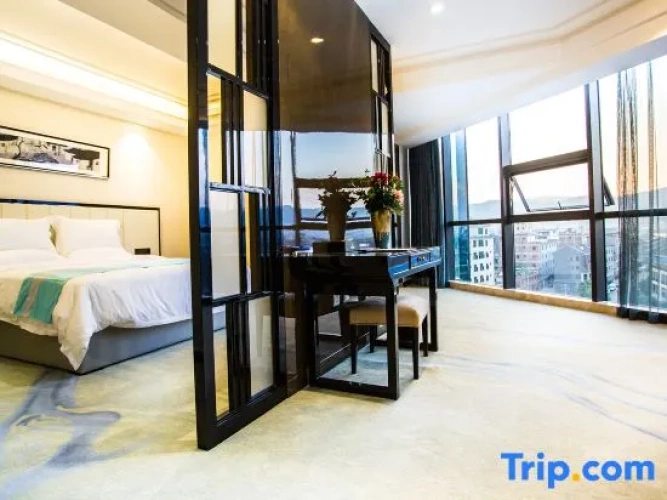 Standard Double room with view