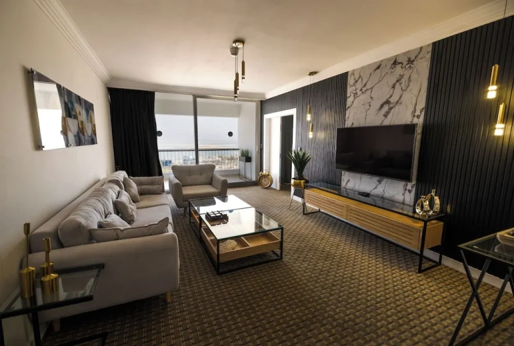 Deluxe Suite