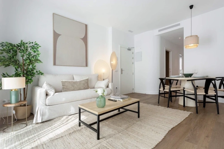 2 Bedrooms Apartment