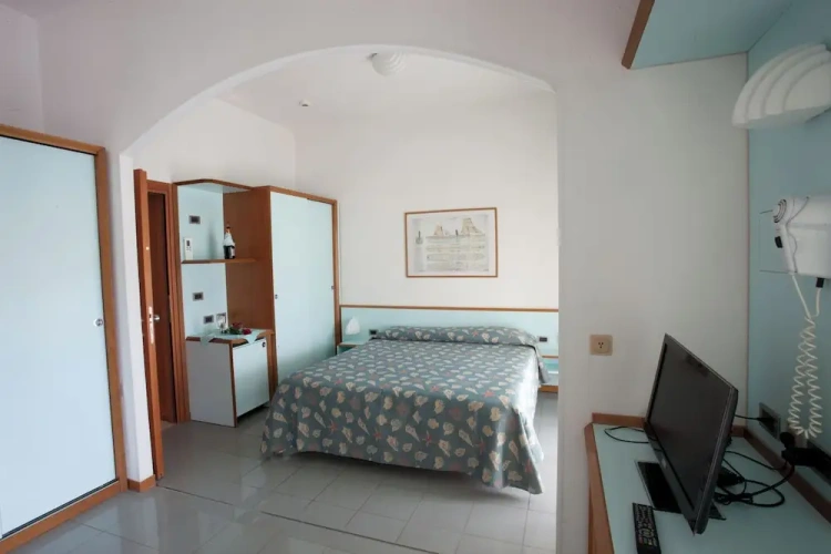 Classic Quadruple room with balcony