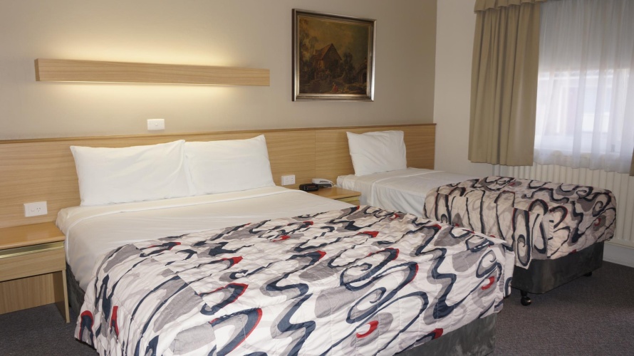 Standard Twin room