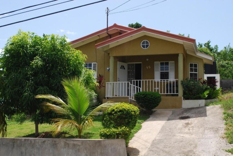 2 Bedrooms Cottage