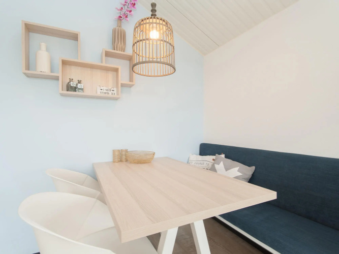 Ameland Lodge w/ Veranda