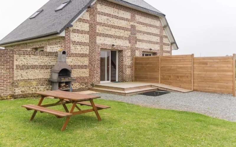 2 Bedrooms Cottage