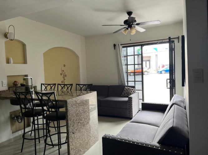 3 Bedrooms Apartment