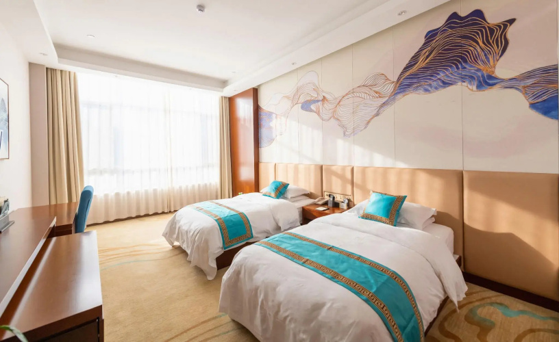 Fei County Inzone Garland Hotel