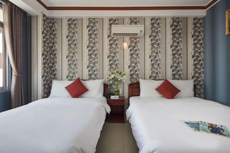 Thanh Long Hotel