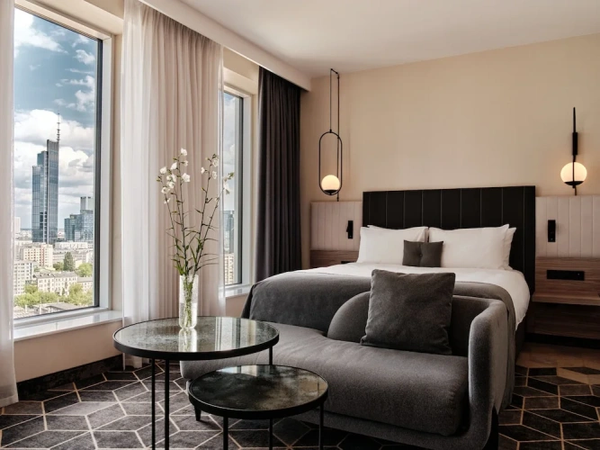 Standard Double room with city view