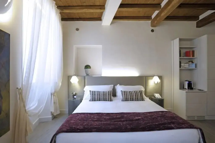 Trevi Palace Luxury Inn