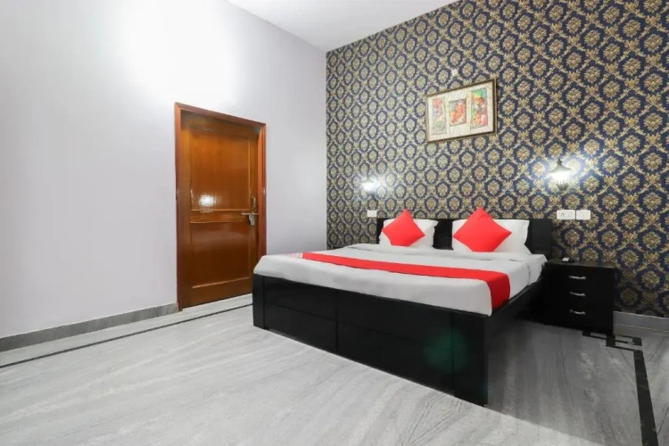 Economy Triple room