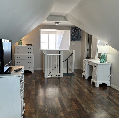 4 Bedrooms Cottage