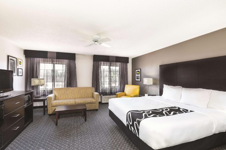 Deluxe Double Suite