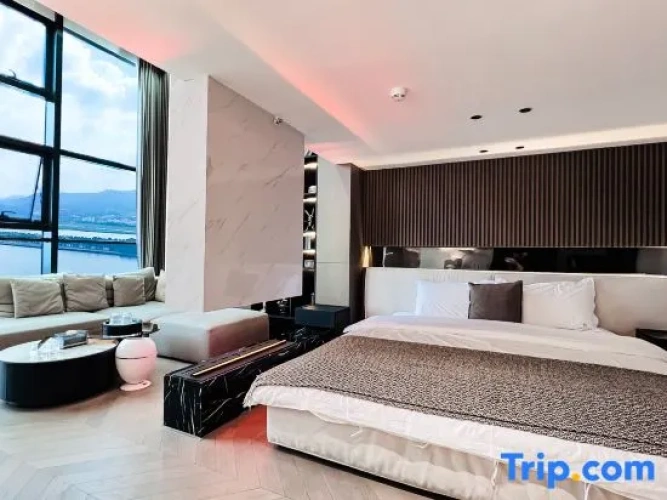 Twin Suite with view