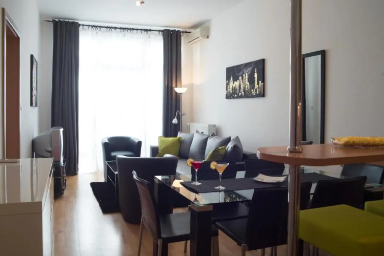 Apartment with Big Terrace