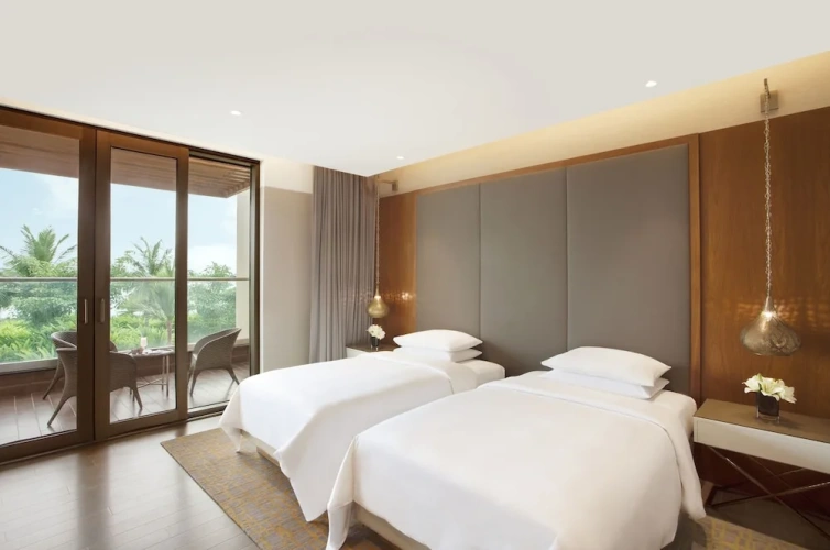 Club Access Twin room