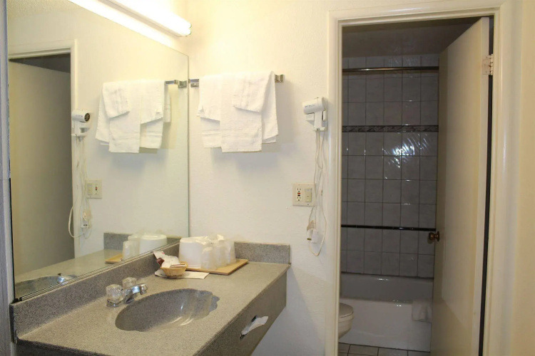 Best Whittier Inn