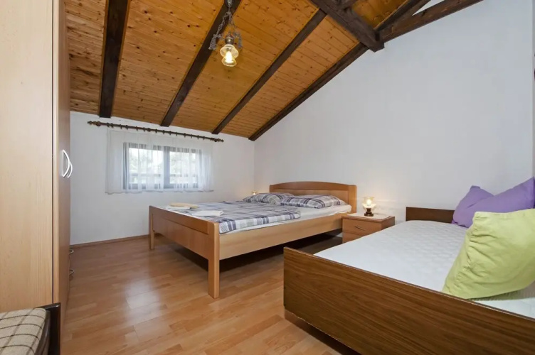 Apartment Mirela with Sea view