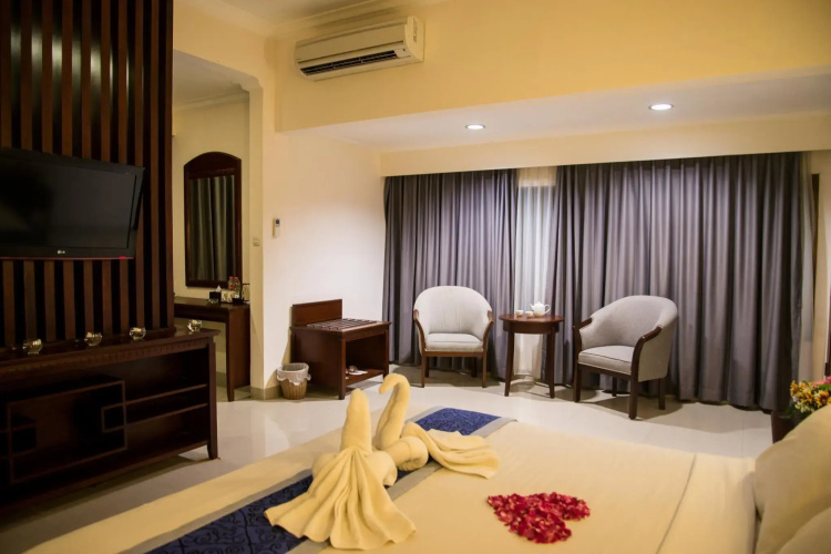 Grand Orchid Hotel