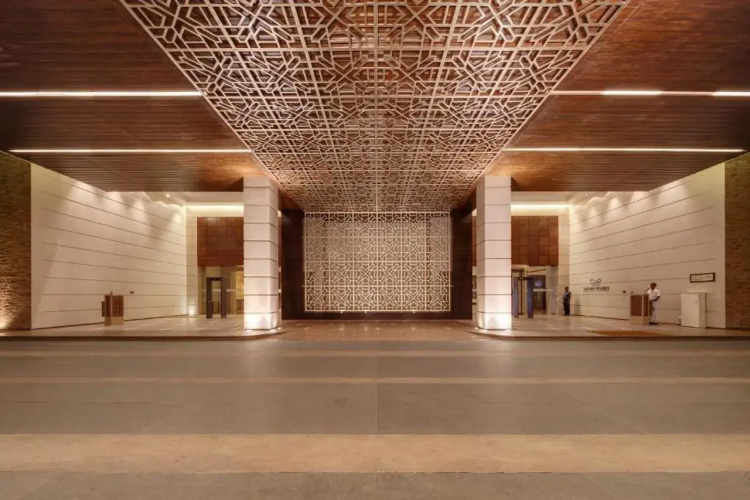 Balaji Sarovar Premiere Solapur