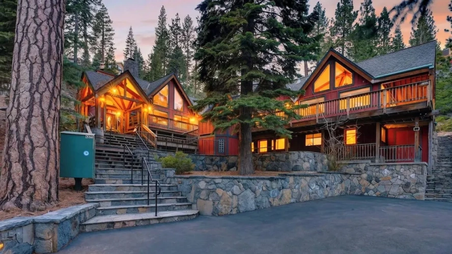 5 Bedrooms Cottage