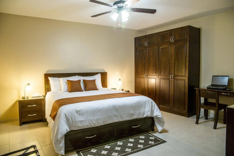 Bugambilias Suites