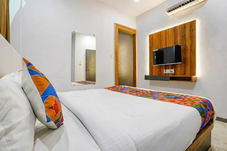 Fabhotel Prime Dumas