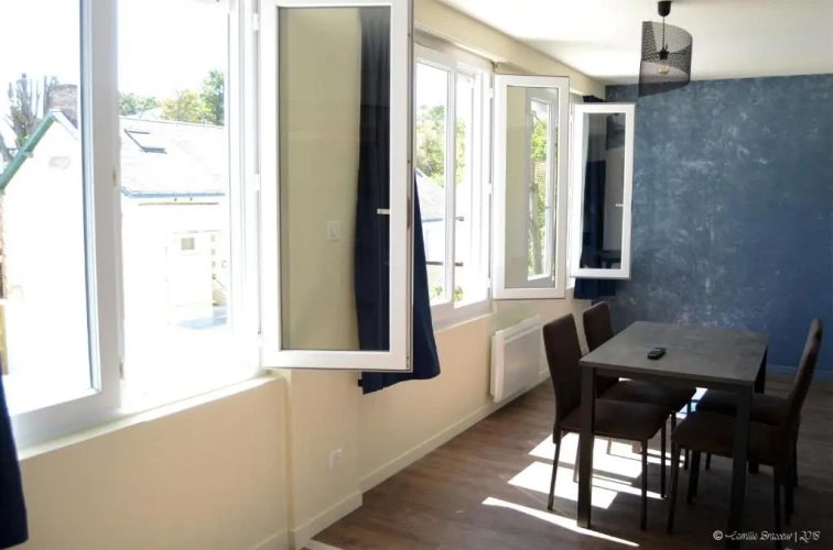 2 Bedrooms Apartment