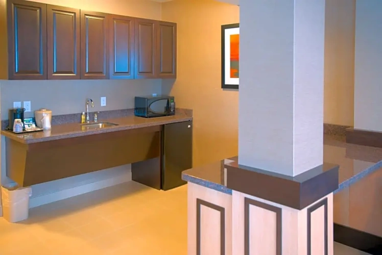 2 Bedrooms Quadruple Suite with balcony