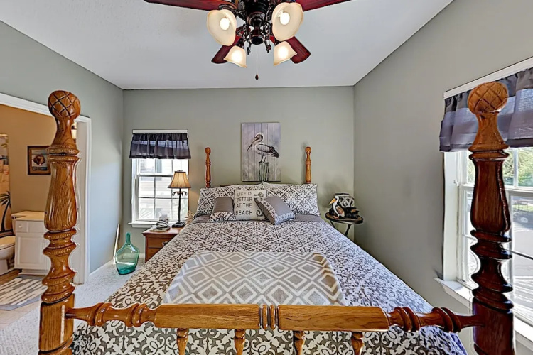 Bright Coastal Condo w/ Pool & Private Balcony condo